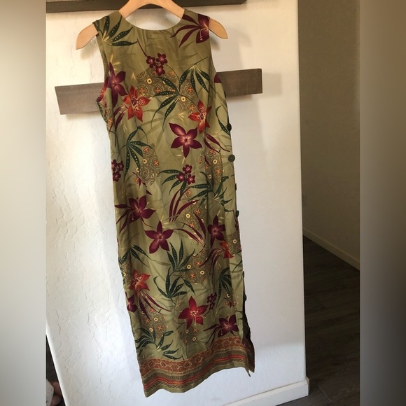 R&K Originals|Vintage tropical floral maxi dress with side buttons & side slit• - Picture 9 of 13